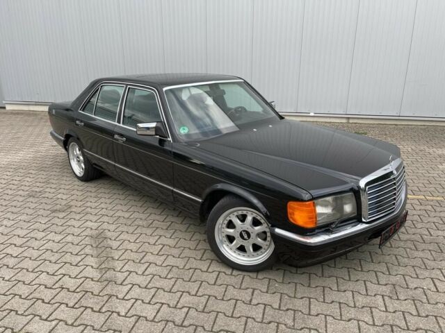 Mercedes-Benz 560 SE W126 H