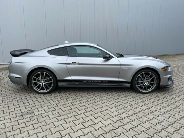 Ford Mustang 5.0 V8 GT Performance 10 rychlostí