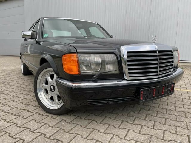 Mercedes-Benz 560 SE W126 H