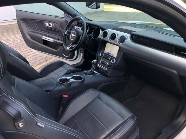 Ford Mustang 5.0 V8 GT Performance 10 rychlostí