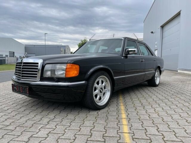Mercedes-Benz 560 SE W126 H