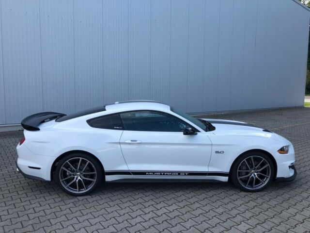 Ford Mustang 5.0 V8 GT Performance 10 rychlostí