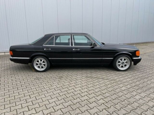 Mercedes-Benz 560 SE W126 H