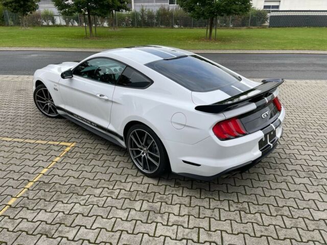 Ford Mustang 5.0 V8 GT Performance  10Gang