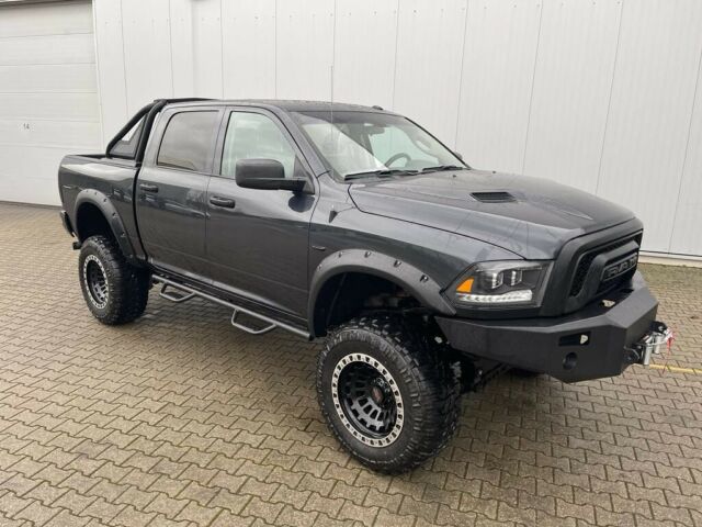 Dodge 5.7 4X4 MONSTER OFFROAD 11″ 8rychlostní LPG-velká kabina