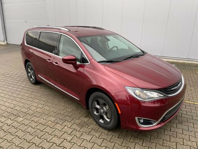 Chrysler Pacifica 3.6 E-Hybrid DVD KAMERA 7 MÍST