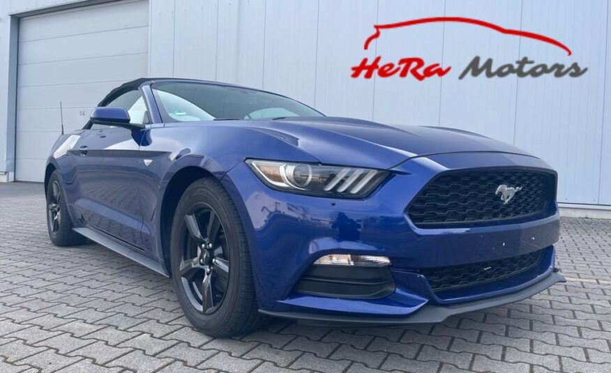 Ford Mustang Cabrio 3.7 Aut. GPS xenony kůže