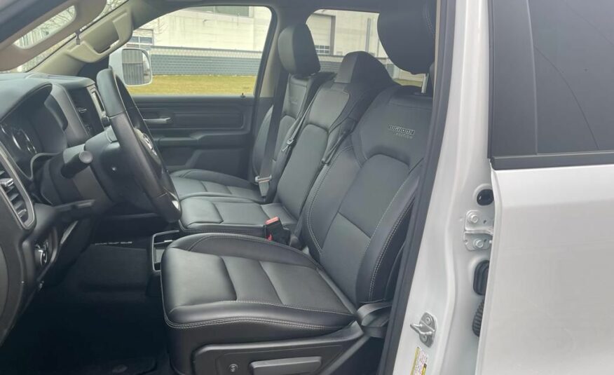 Dodge 5.7 CREWCAB 4×4 HARDTOP  LPG 2019