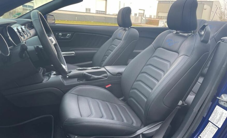 Ford Mustang Cabrio 3.7 Aut. GPS xenony kůže