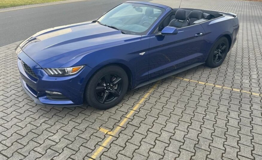 Ford Mustang Cabrio 3.7 Aut. GPS xenony kůže