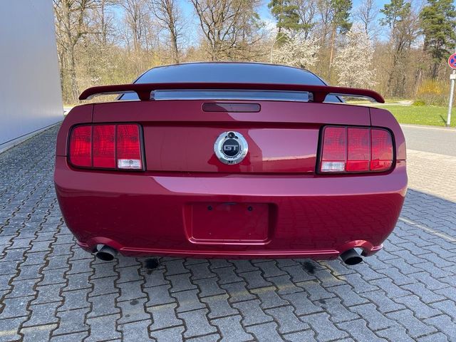 Ford Mustang GT 4.6 Coupe Premium Automatic Shaker