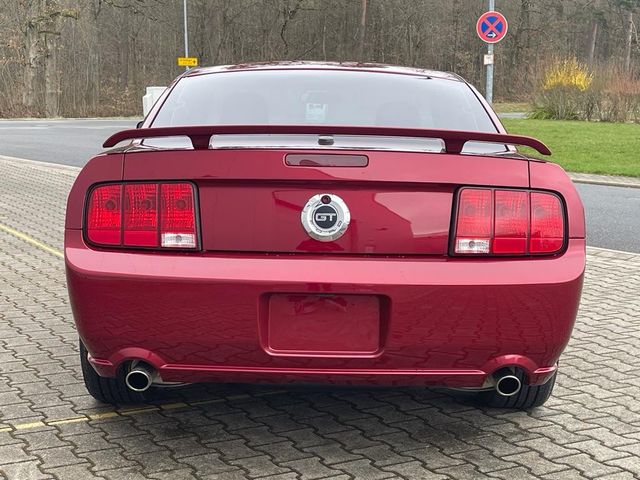 Ford Mustang GT 4.6 Coupe Premium Automatic Shaker