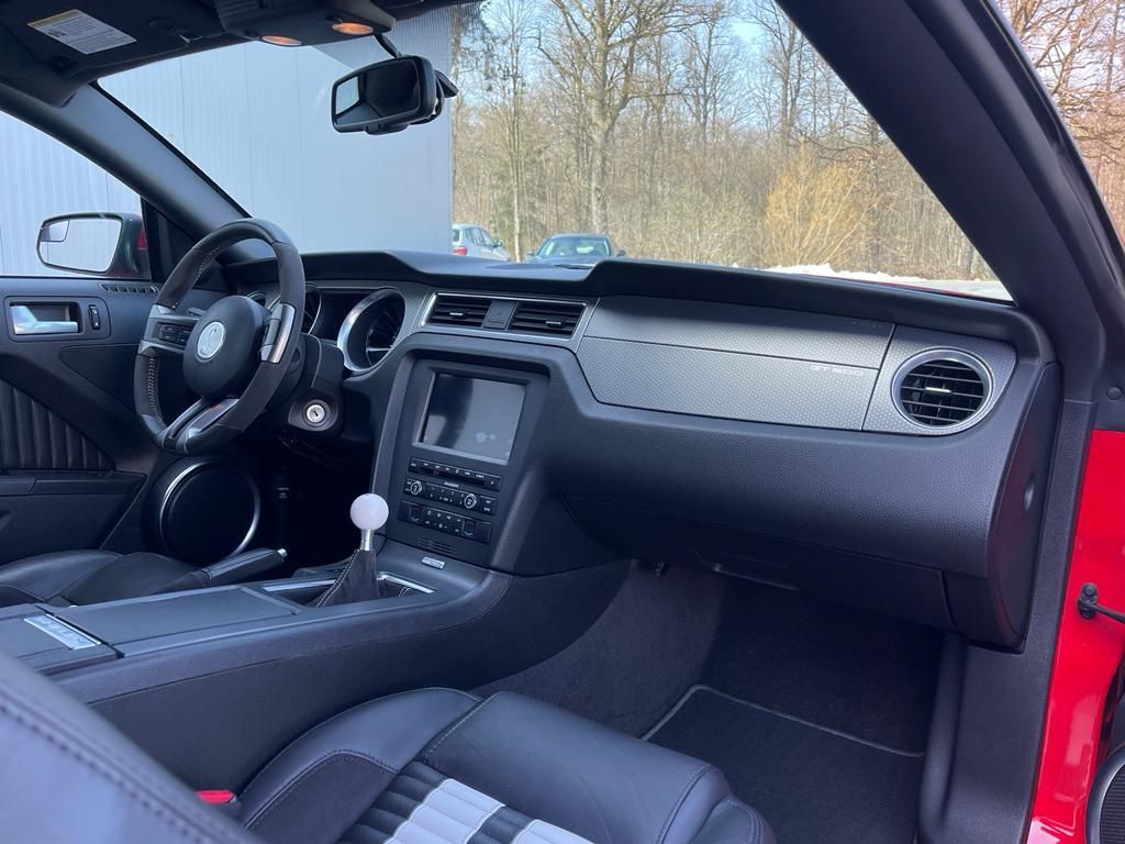 Ford Mustang Shelby GT500 switch xenon kůže shaker