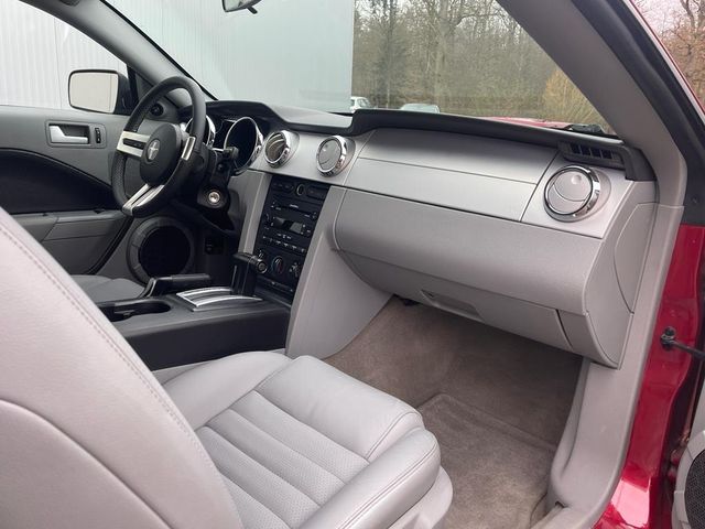 Ford Mustang GT 4.6 Coupe Premium Automatic Shaker