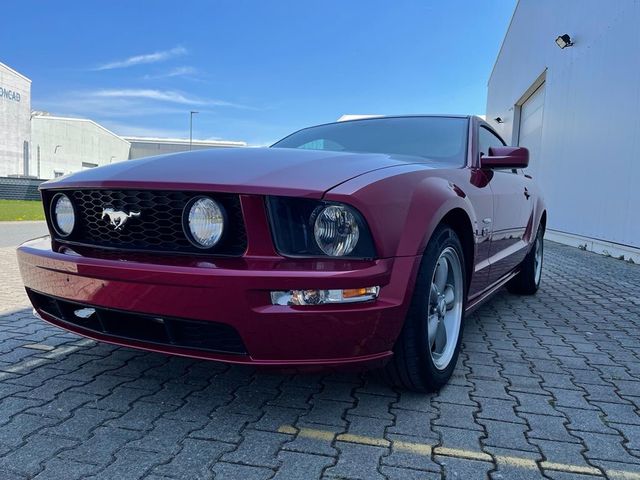 Ford Mustang GT 4.6 Coupe Premium Automatic Shaker