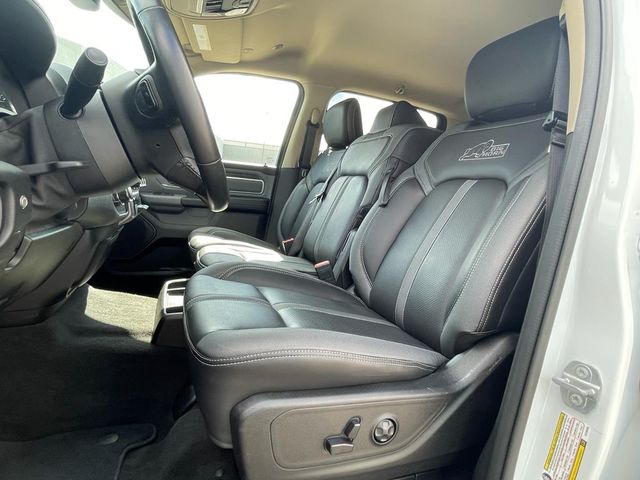 Dodge 5.7 LONGBE CREWCAB 4×4 LPG