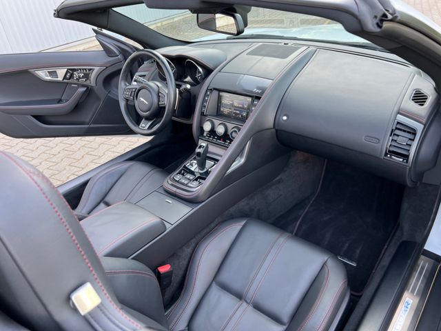 Německé vozidlo Jaguar F-TYPE Cabriolet R AWD