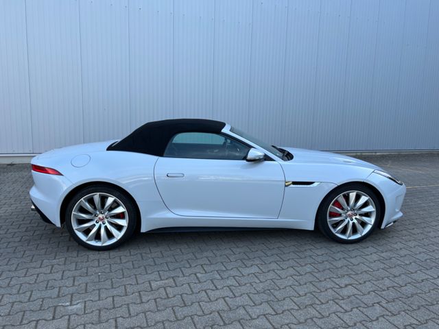 Německé vozidlo Jaguar F-TYPE Cabriolet R AWD