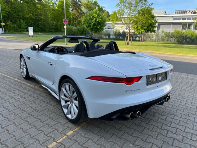 Německé vozidlo Jaguar F-TYPE Cabriolet R AWD