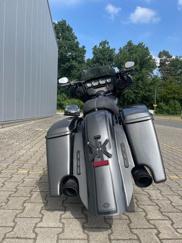 Přestavba Harley-Davidson FLHTK Ultra Glide