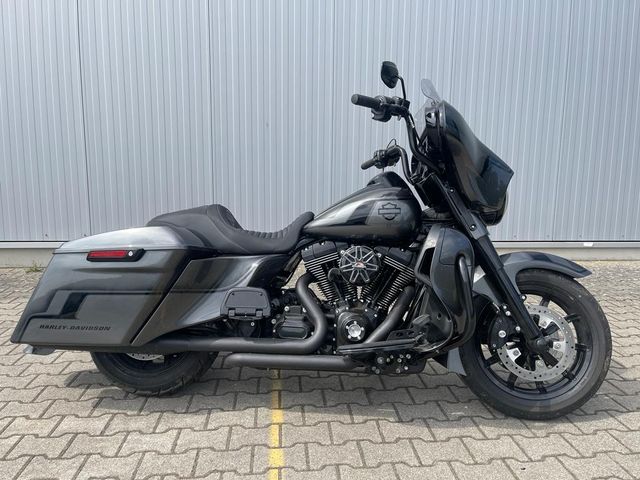 Přestavba Harley-Davidson FLHTK Ultra Glide