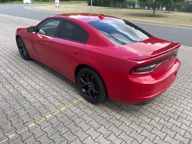 Dodge Charger 5.7 R/T Navi 20 palců kola