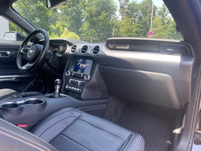 Ford Mustang 5.0 V8 GT LED Tacho Navi