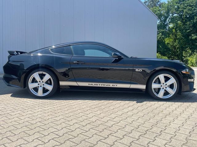 Ford Mustang 5.0 V8 GT LED Tacho Navi