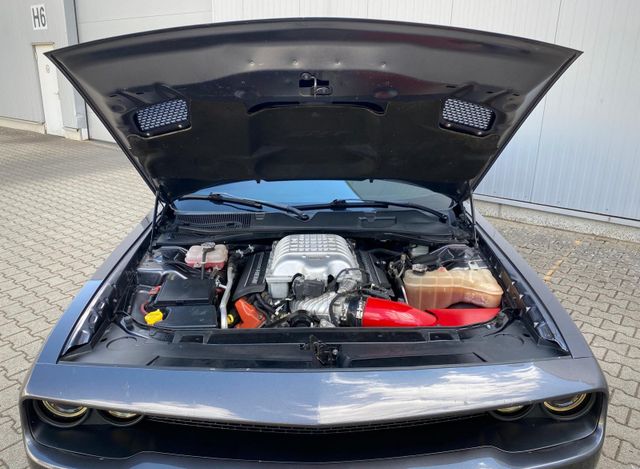 Dodge Challenger SRT Hellcat 6.2 Automatic 717 HP Navi