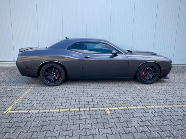Dodge Challenger SRT Hellcat 6.2 Automatic 717 HP Navi