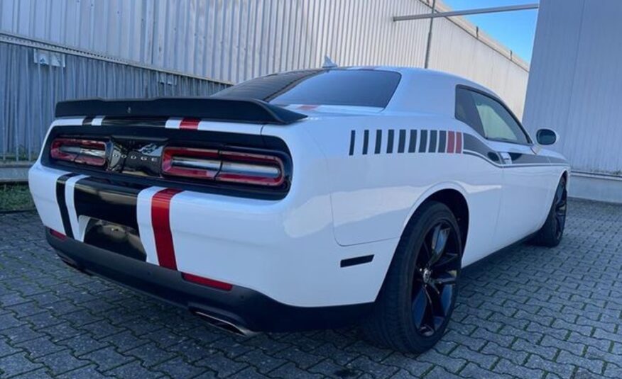 Dodge Challenger 6.4 SRT 8  Navi