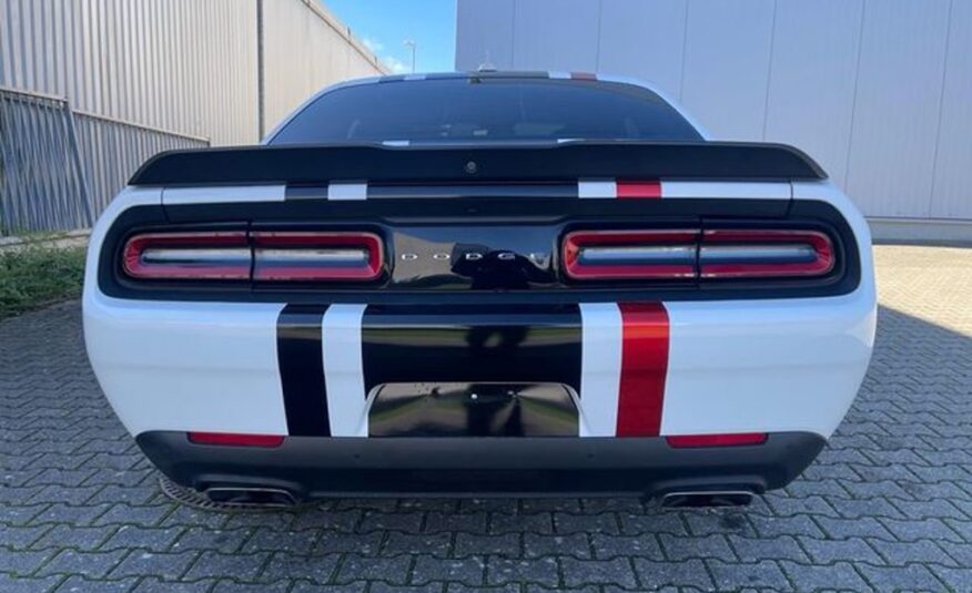 Dodge Challenger 6.4 SRT 8  Navi