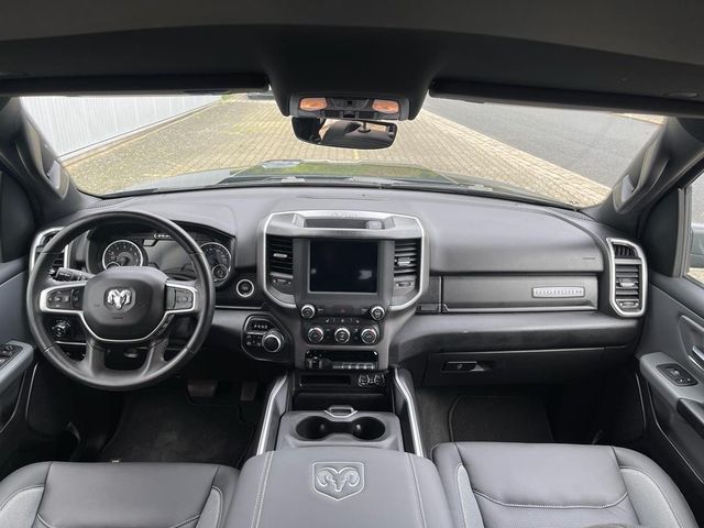 Dodge 5.7  CREWCAB 4×4  LPG 2021