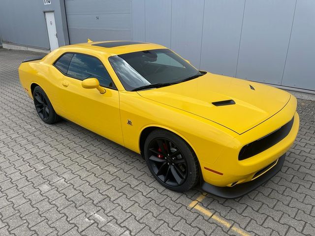 Dodge Challenger 6.4 SRT Scat Pack Navi