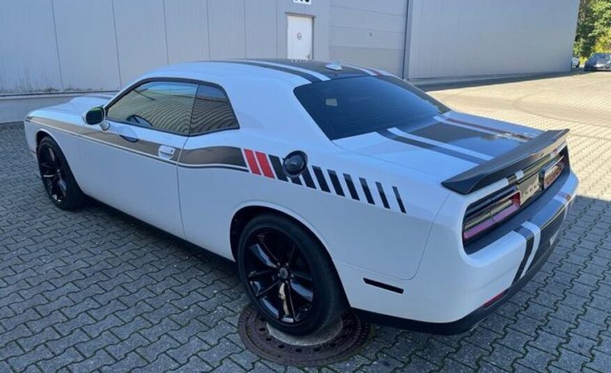 Dodge Challenger 6.4 SRT 8  Navi