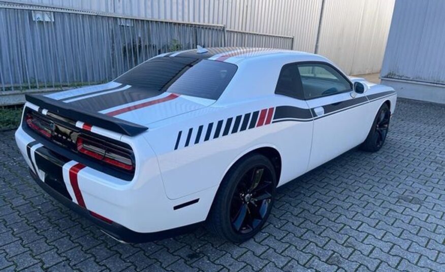 Dodge Challenger 6.4 SRT 8  Navi
